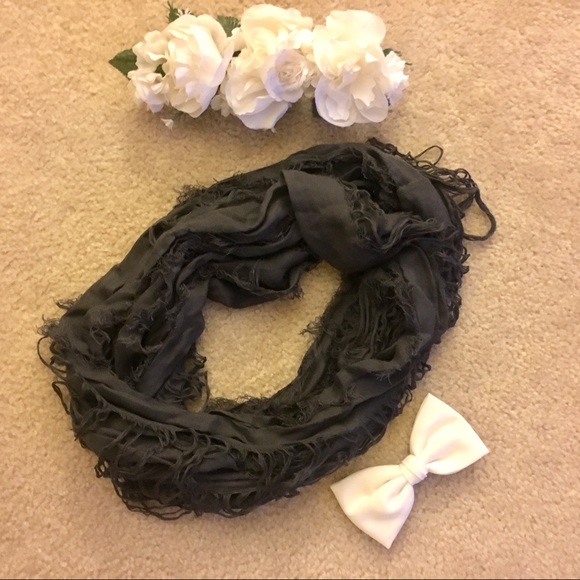 Scarf Bundle - Picture 6 of 6